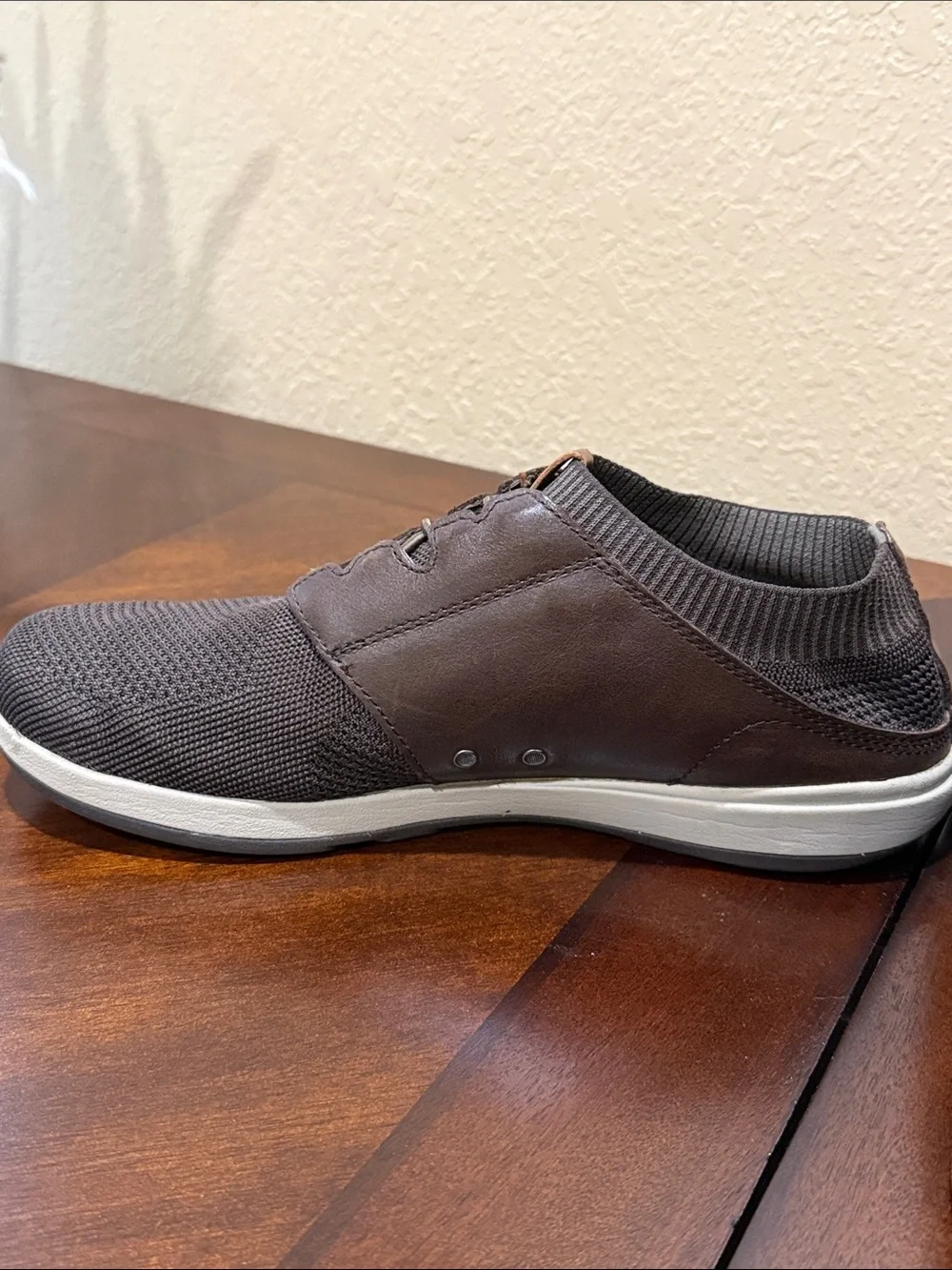 OluKai Men's Makia Ulana Cushioned Lightweight Brown Leather Textile Loafers